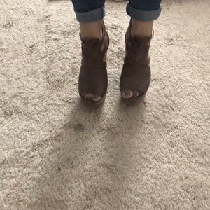 Wedge heels